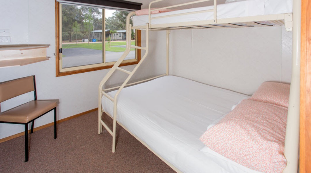 BIG4 Renmark Accommodation Two Bedroom Cabin 5 Berth 13